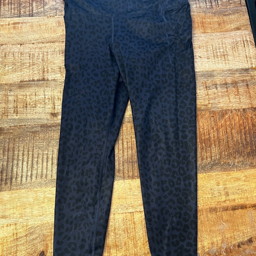 Gap Black Leopard Print 7/8ths Leggings